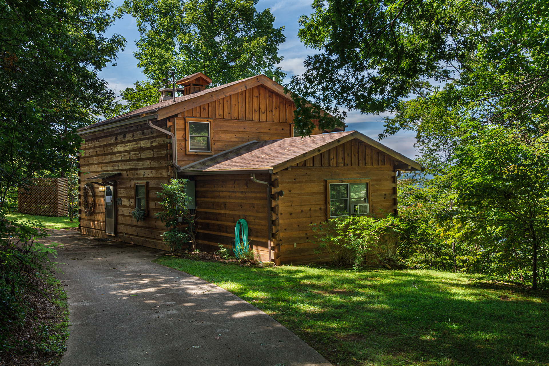 Grandpa Mountain log cabin